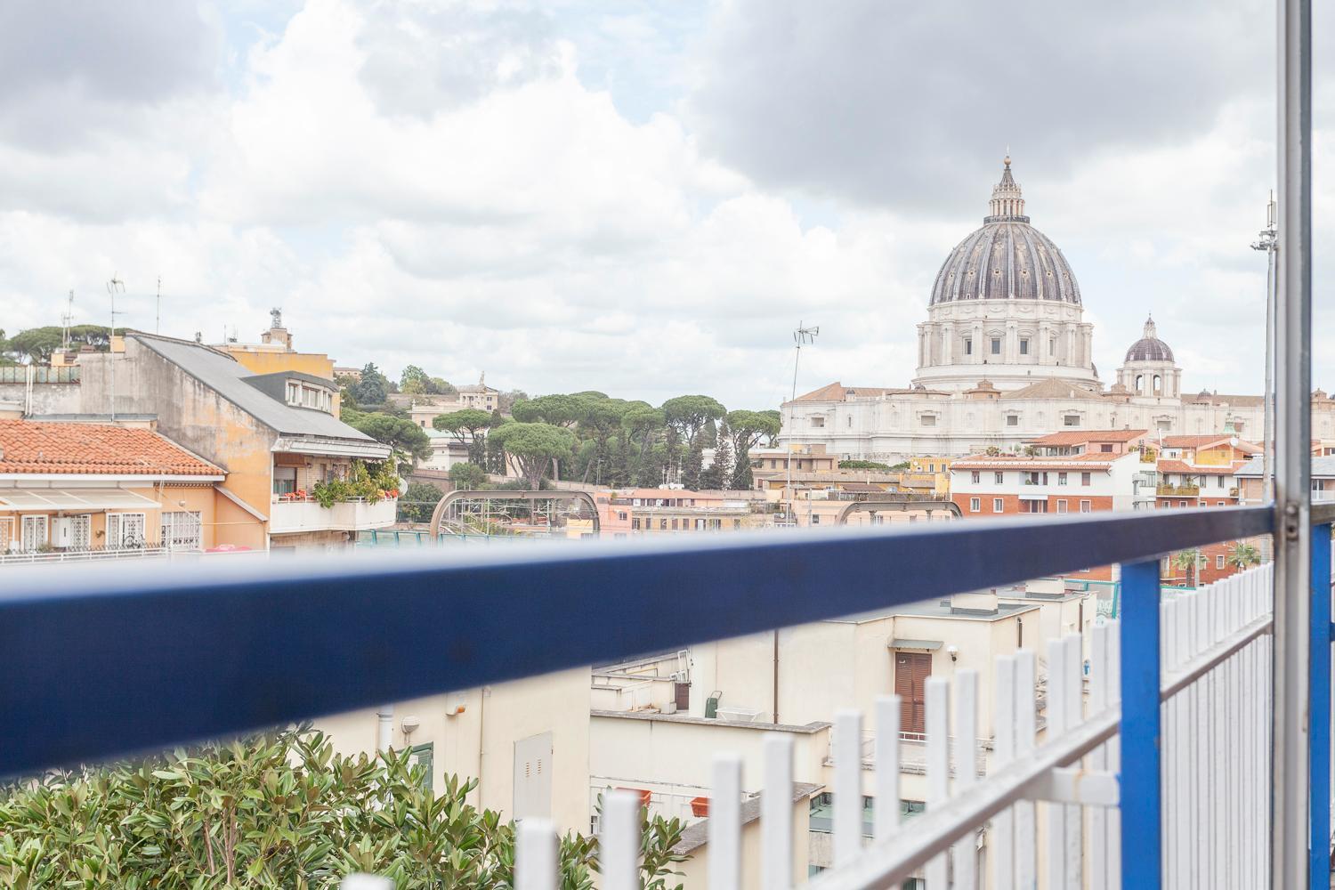 Le Terrazze Del Duca San Pietro Guesthouse โรม ภายนอก รูปภาพ